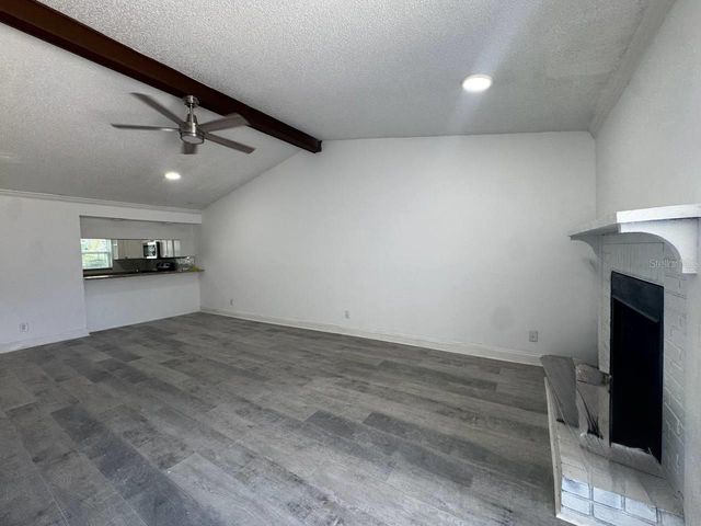 5102 LAWNTON COURT, Tampa, FL 33624