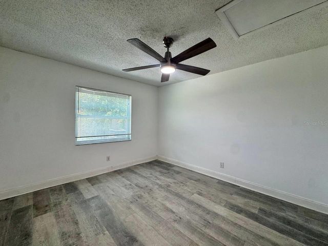 5102 LAWNTON COURT, Tampa, FL 33624