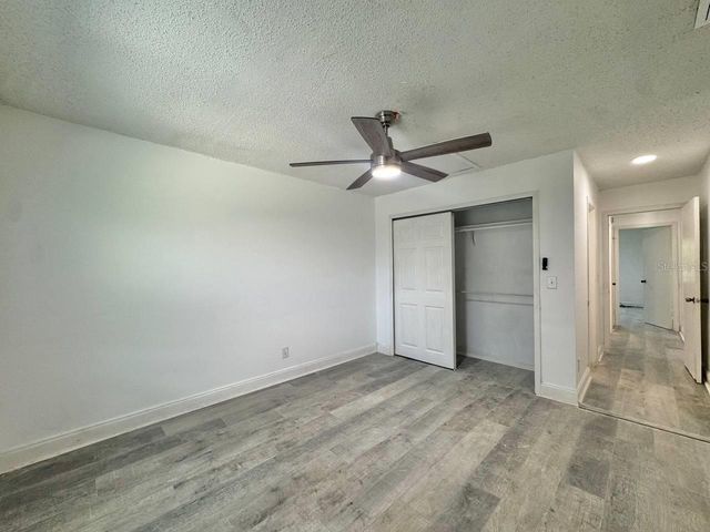 5102 LAWNTON COURT, Tampa, FL 33624