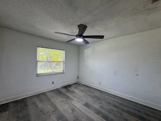 5102 LAWNTON COURT, Tampa, FL 33624