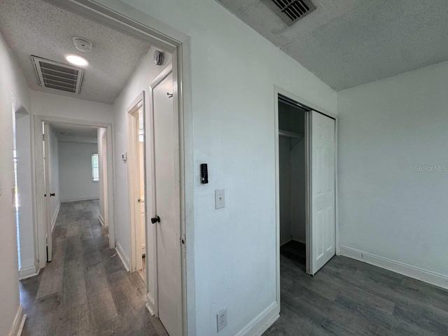 5102 LAWNTON COURT, Tampa, FL 33624
