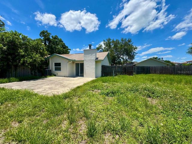 5102 LAWNTON COURT, Tampa, FL 33624