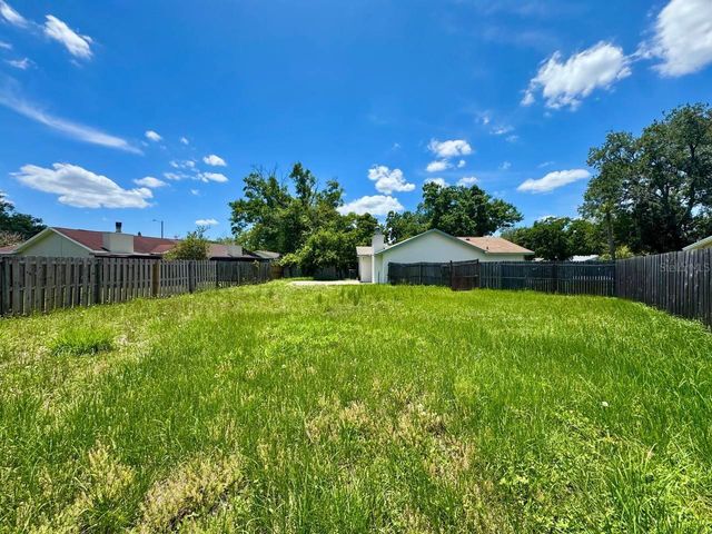 5102 LAWNTON COURT, Tampa, FL 33624