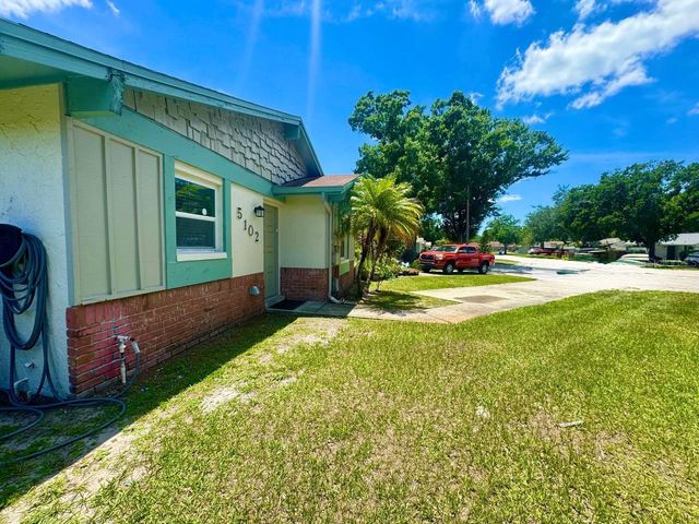 5102 LAWNTON COURT, Tampa, FL 33624