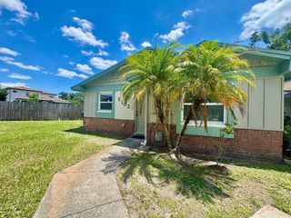5102 LAWNTON COURT, Tampa, FL 33624