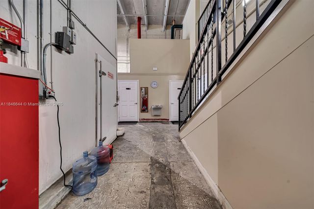 8224 NW 30th Ter 24, Doral, FL 33122