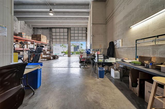 8224 NW 30th Ter 24, Doral, FL 33122