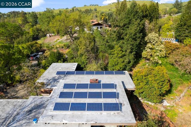 1081 Scots Ln, Walnut Creek, CA 94596