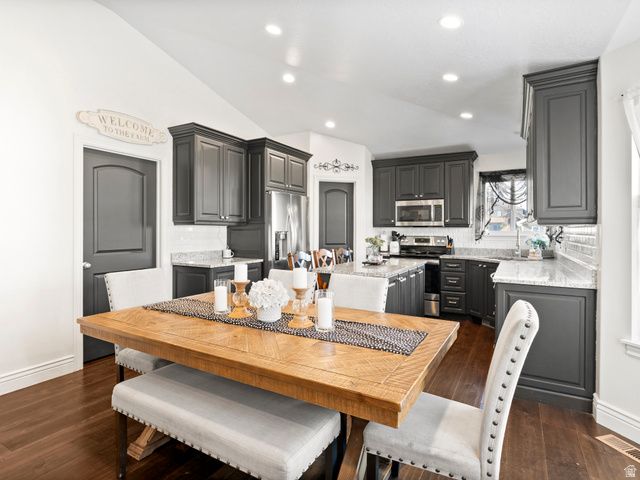 579 E COACH LN, Grantsville, UT 84029