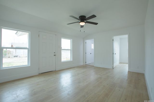 10210 Renova, San Antonio, TX 78214