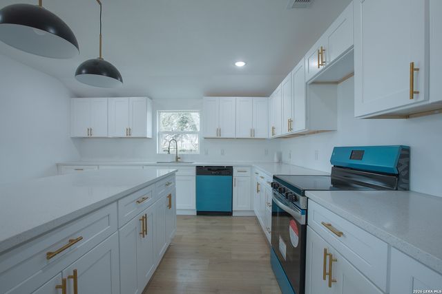 10210 Renova, San Antonio, TX 78214