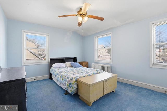 2720 SAINT MARYS RD, Ardmore, PA 19003