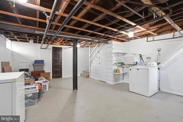 2720 SAINT MARYS RD, Ardmore, PA 19003