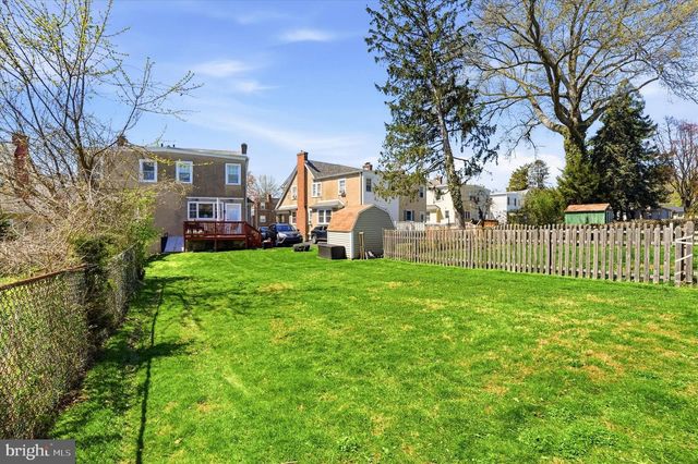 2720 SAINT MARYS RD, Ardmore, PA 19003