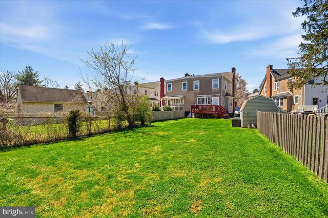 2720 SAINT MARYS RD, Ardmore, PA 19003