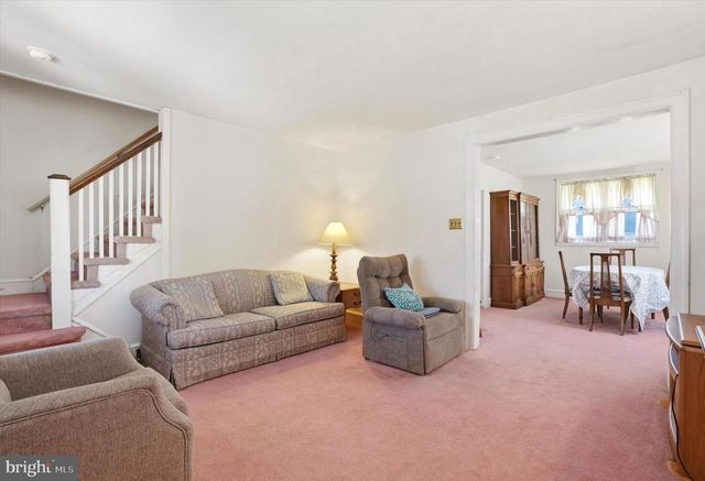 2720 SAINT MARYS RD, Ardmore, PA 19003