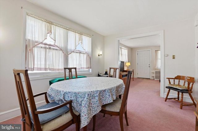 2720 SAINT MARYS RD, Ardmore, PA 19003