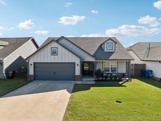 3601 E Rockport Street, Broken Arrow, OK 74014