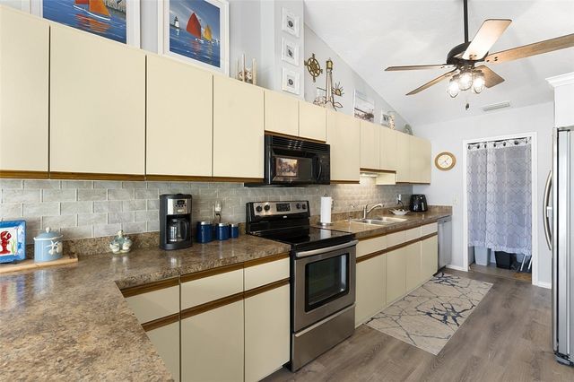 731 Timber Ridge Trail SW A, Vero Beach, FL 32962