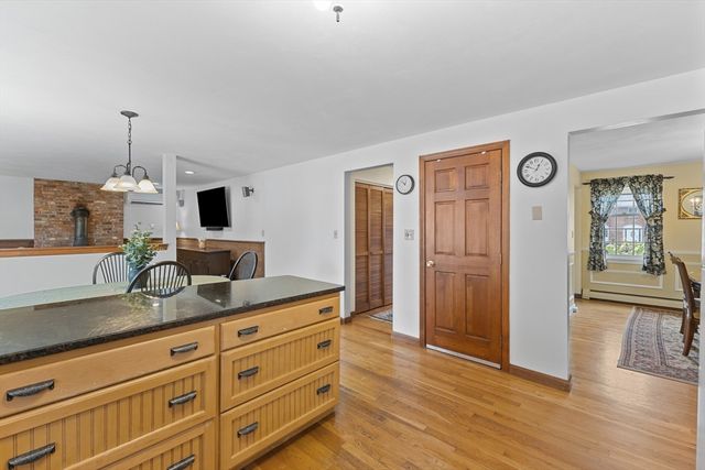 8 Liberty Tree Lane, Shrewsbury, MA 01545