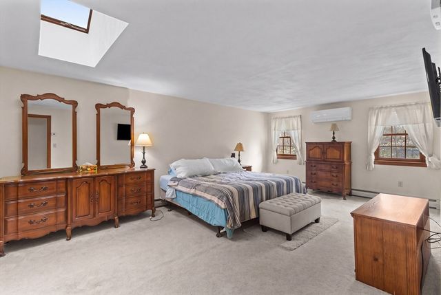 8 Liberty Tree Lane, Shrewsbury, MA 01545