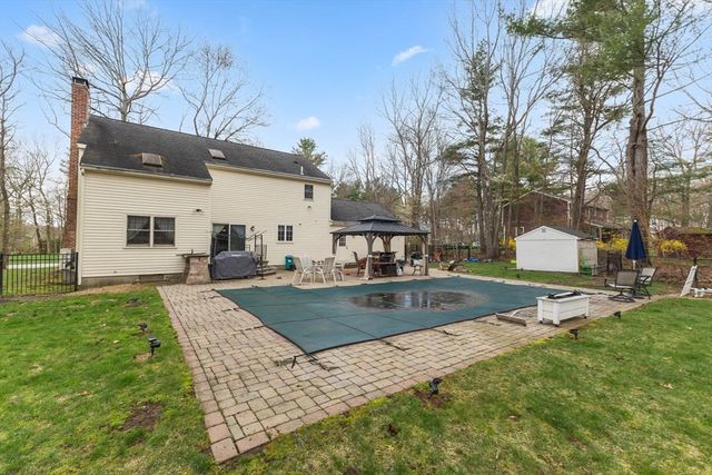 8 Liberty Tree Lane, Shrewsbury, MA 01545