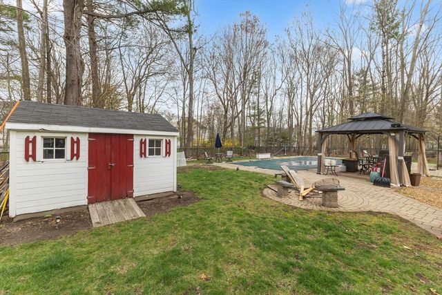 8 Liberty Tree Lane, Shrewsbury, MA 01545