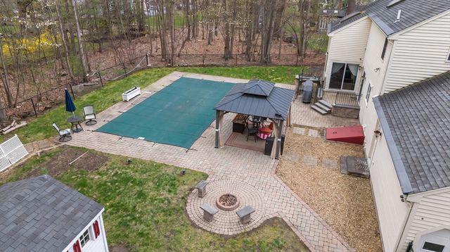 8 Liberty Tree Lane, Shrewsbury, MA 01545