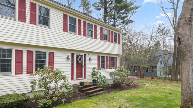 8 Liberty Tree Lane, Shrewsbury, MA 01545