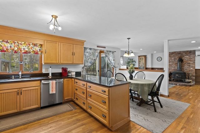 8 Liberty Tree Lane, Shrewsbury, MA 01545