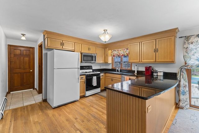 8 Liberty Tree Lane, Shrewsbury, MA 01545