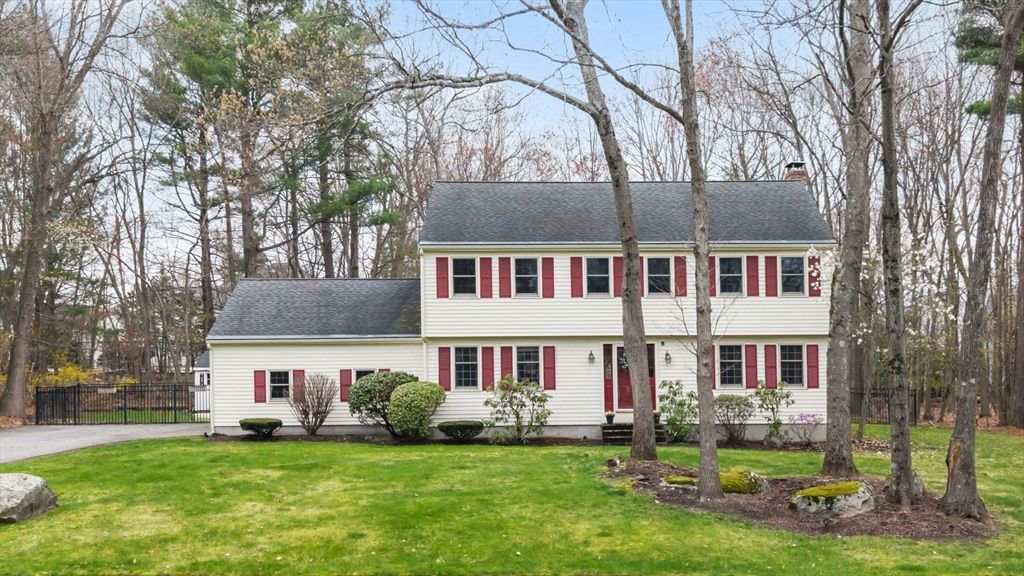 8 Liberty Tree Lane, Shrewsbury, MA 01545