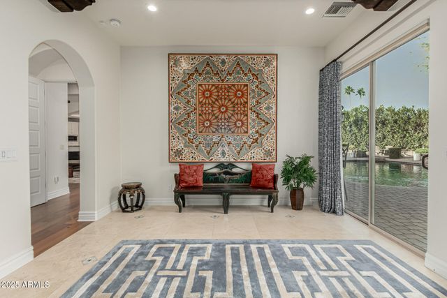 7002 E ASTER Drive, Scottsdale, AZ 85254