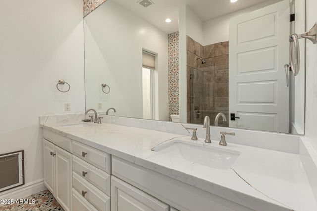 7002 E ASTER Drive, Scottsdale, AZ 85254