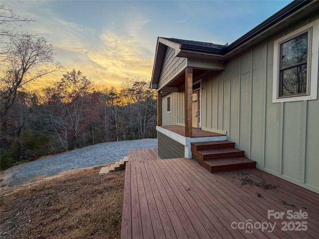 864 Matho Trace, Lake Lure, NC 28746