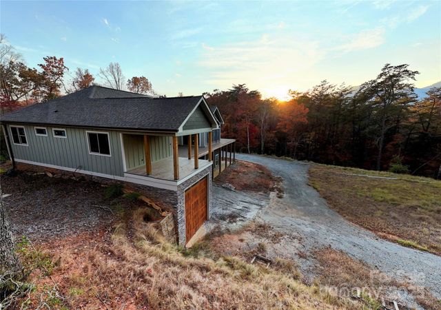 864 Matho Trace, Lake Lure, NC 28746