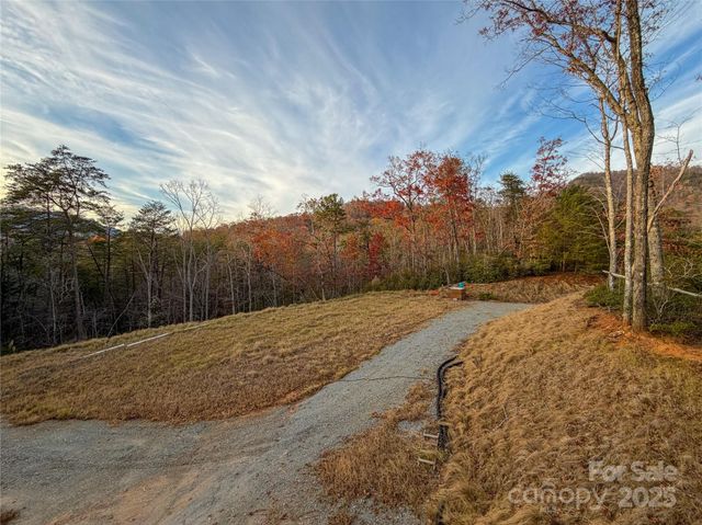 864 Matho Trace, Lake Lure, NC 28746