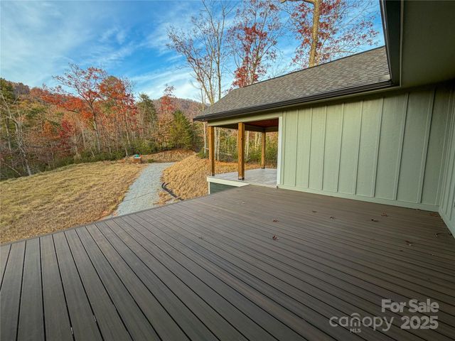 864 Matho Trace, Lake Lure, NC 28746