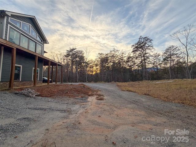 864 Matho Trace, Lake Lure, NC 28746