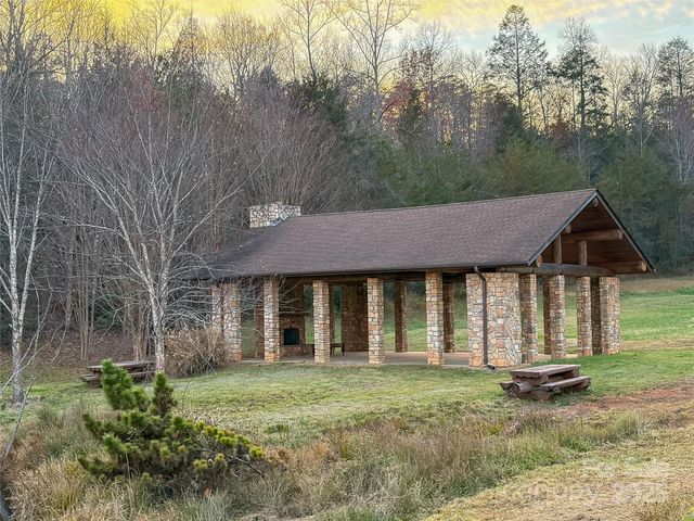 864 Matho Trace, Lake Lure, NC 28746