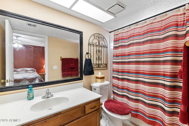 3709 W WAGONER Road, Glendale, AZ 85308