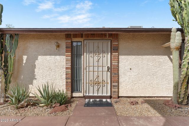 3709 W WAGONER Road, Glendale, AZ 85308