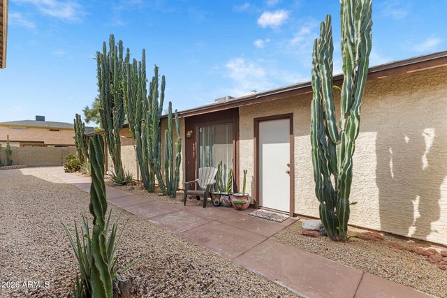3709 W WAGONER Road, Glendale, AZ 85308