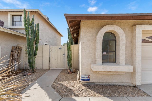 3709 W WAGONER Road, Glendale, AZ 85308
