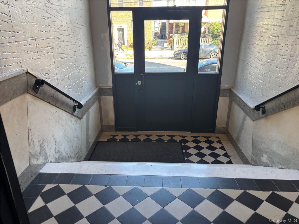 109-18 Lefferts Boulevard C6, South Ozone Park, NY 11420 — photo 5