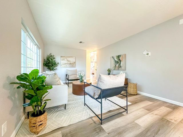 19 Tarn Cir, Oroville, CA 95966