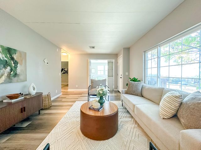 19 Tarn Cir, Oroville, CA 95966