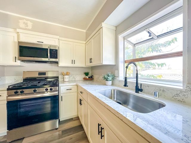 19 Tarn Cir, Oroville, CA 95966