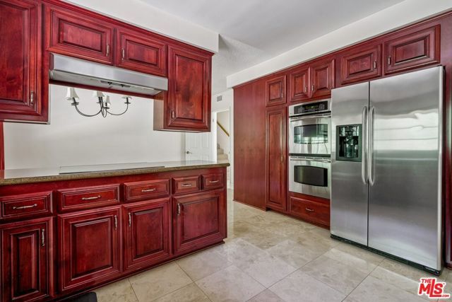 700 W Highland Avenue, Sierra Madre, CA 91024
