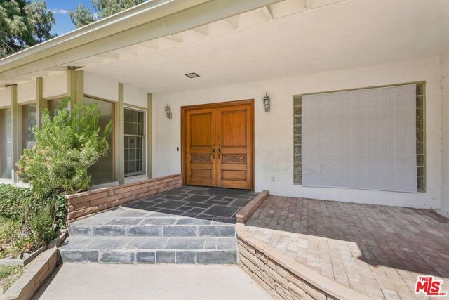 700 W Highland Avenue, Sierra Madre, CA 91024